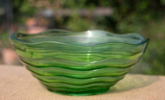 Grøn glasskål