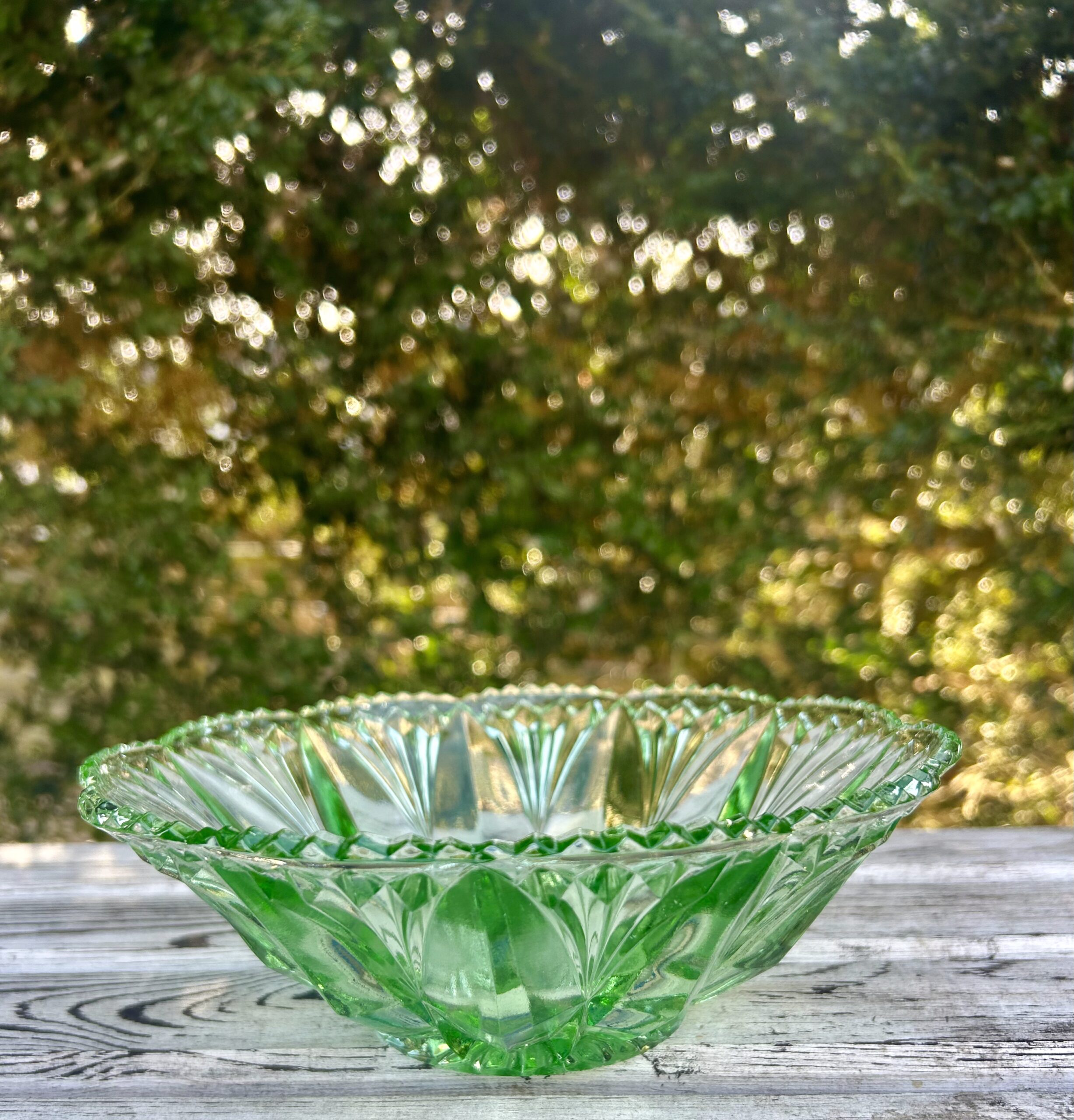 Ældre glasskål