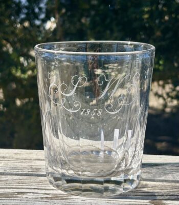 Gammelt glas fra 1858